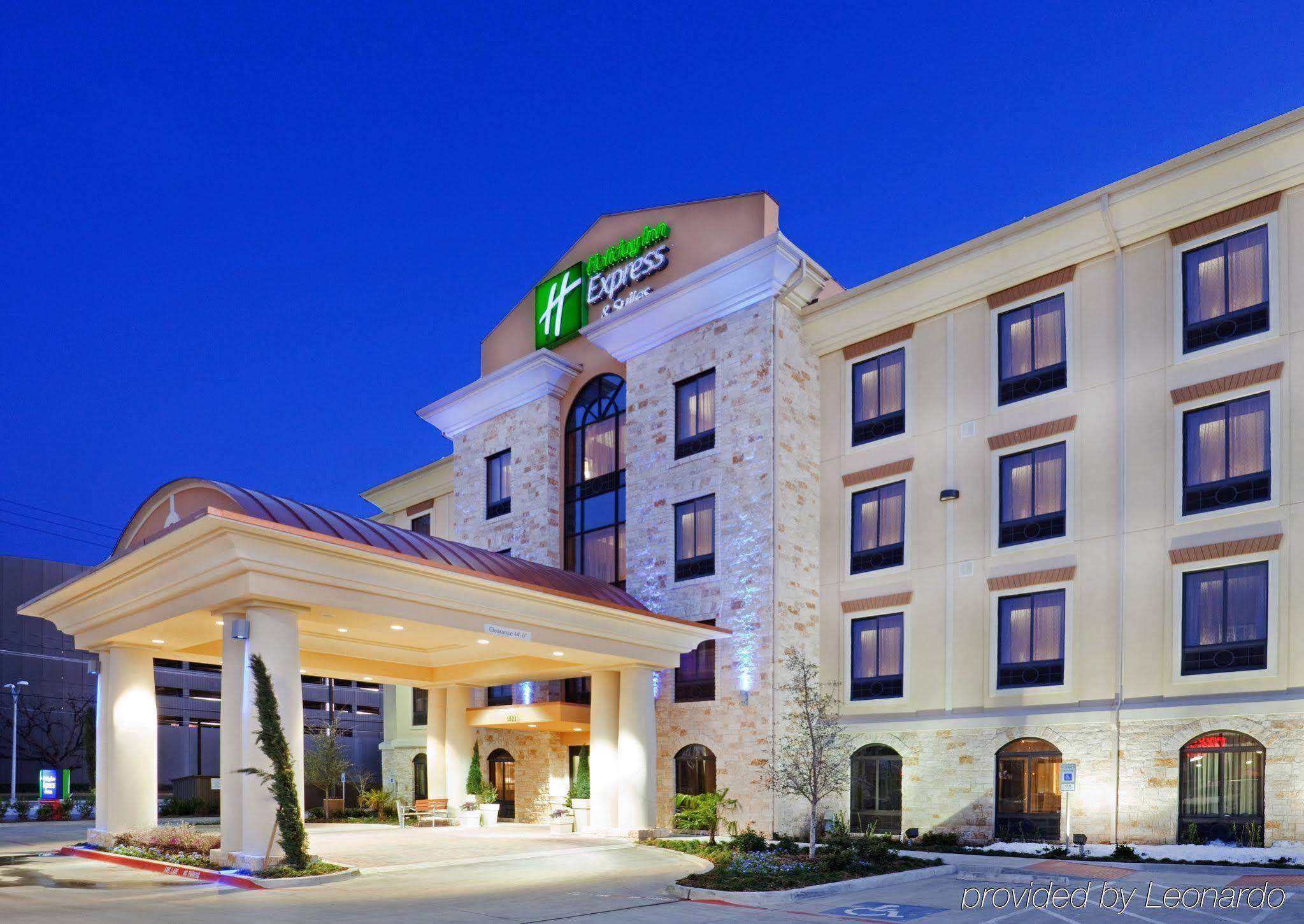 Comfort Inn & Suites Dallas Medical-Market Center Exterior foto